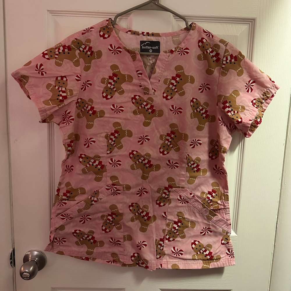 Pink Holiday Scrub Top, Medium, Brand Buttersoft
